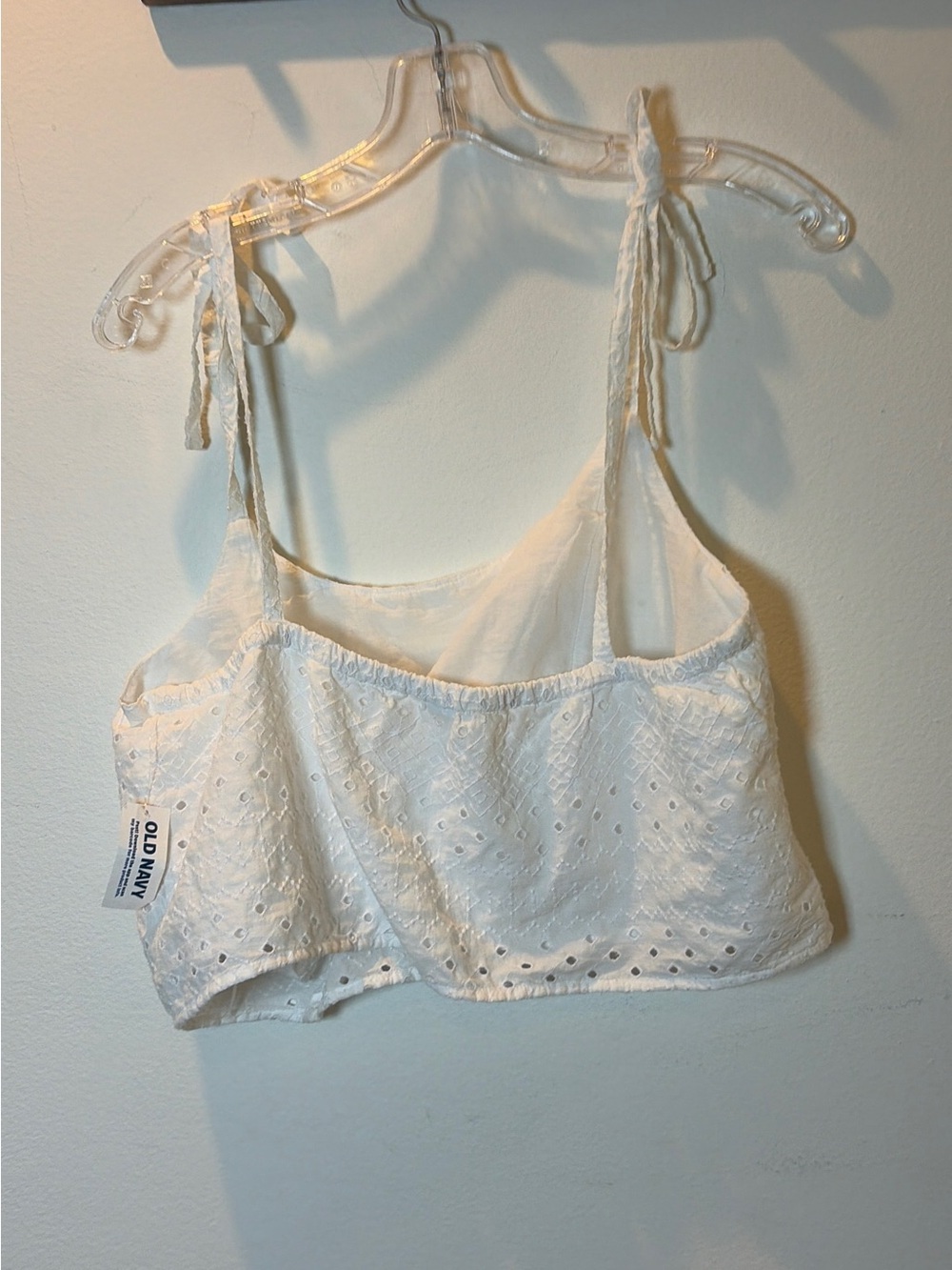 NWT Old Navy eyelet crop top size medium - Picture 2 of 4